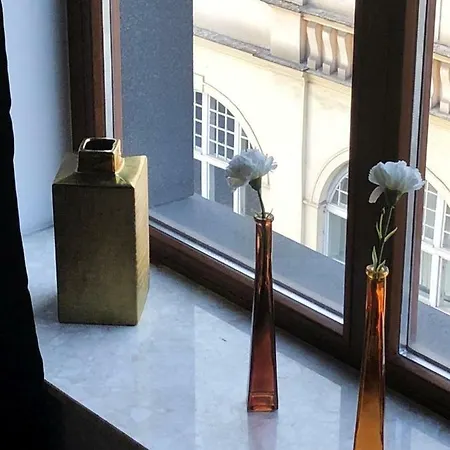 Best Location 21 Apartment